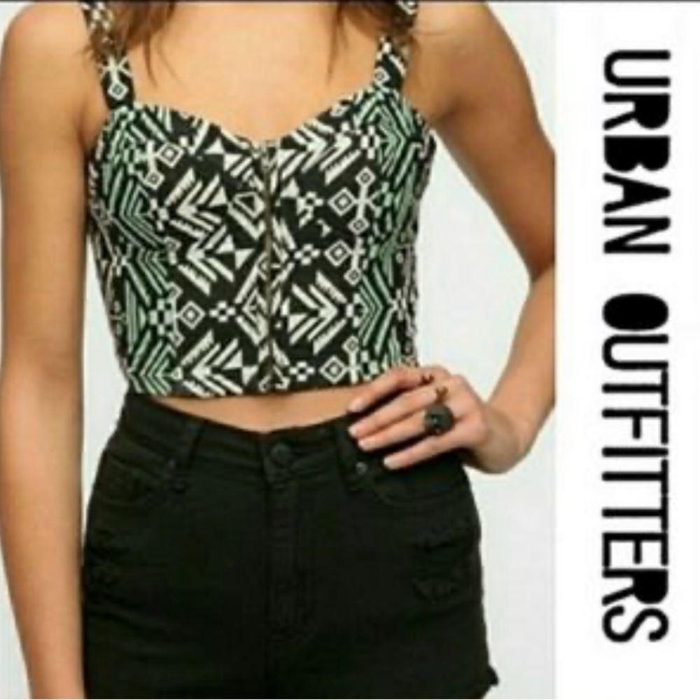 Staring at stars black and green crop top size medium